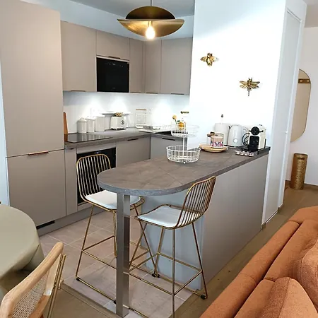 Appartamento T3 Luxe Neuf 6p 2 Ch 2 Salle De Bain Parking Prive En Sous Sol Lit Bebe C105